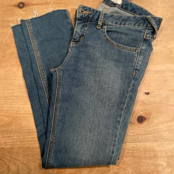 Free People distressed hem Blue Denim Jeans Casual Comfy 28 - Picture 1 of 6